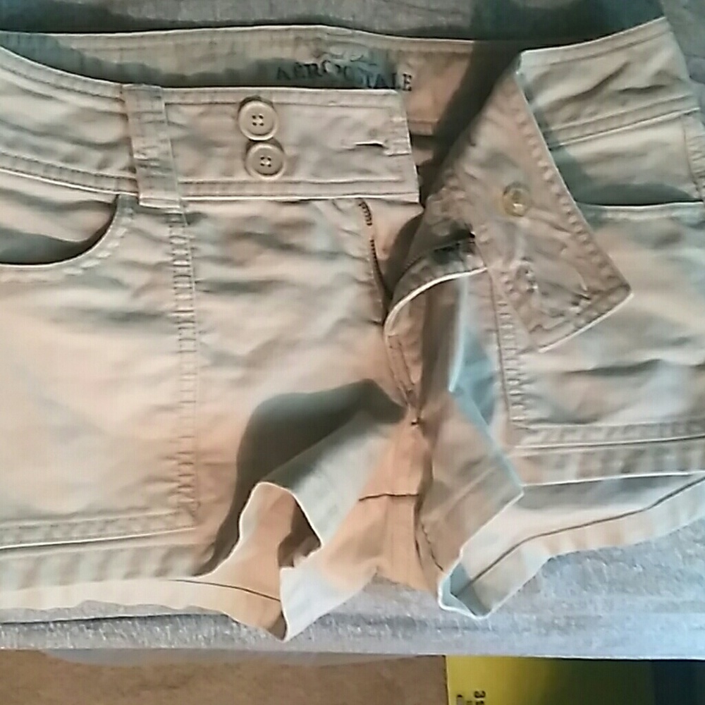 Aeropostale khaki shorts